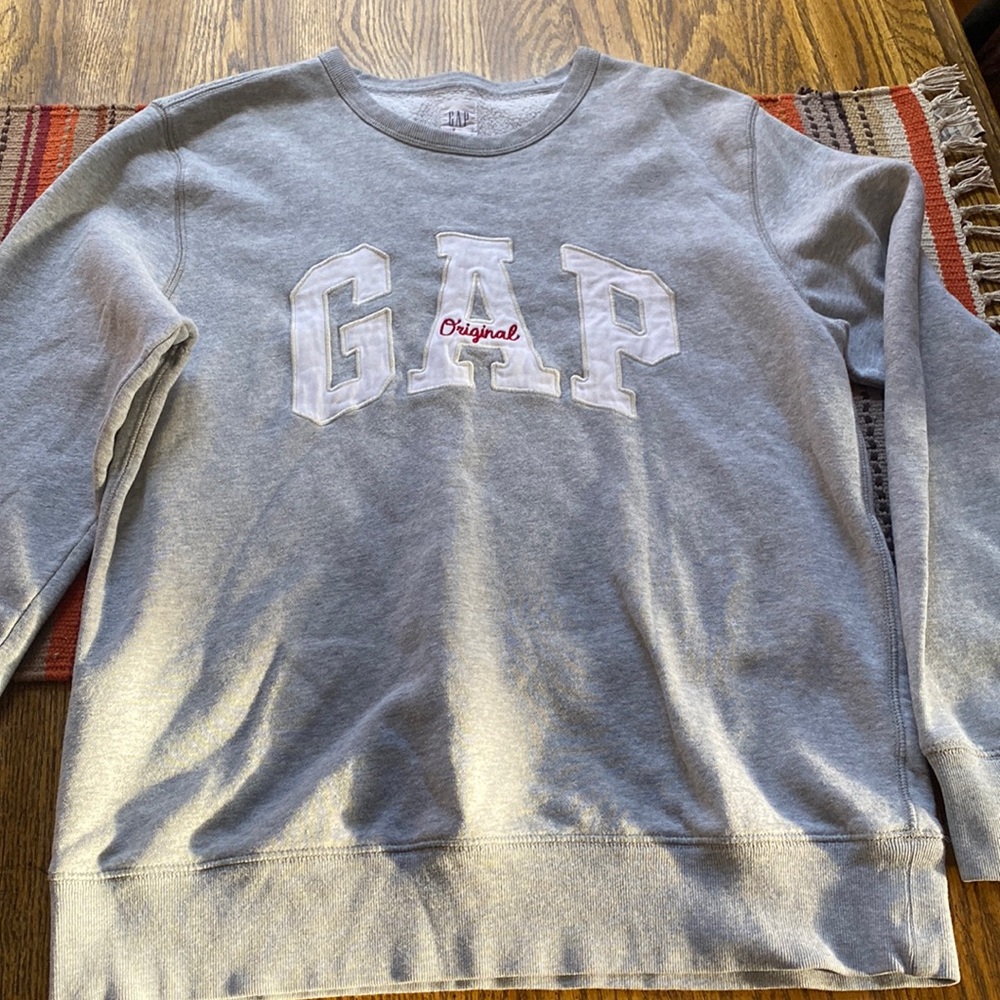 GAP Original Grey Crewneck Sweater Size M